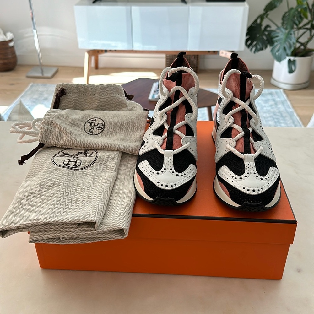 Hermès Action Sneakers BNIB 38.5. Never worn .